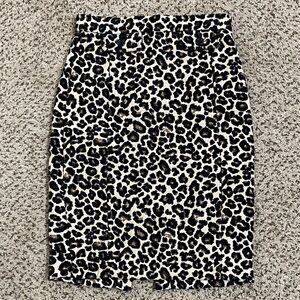 Vintage H&M cheetah jacquard pencil skirt w/ front pocket details & slit in back